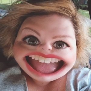 Meet your Posher, Carrie